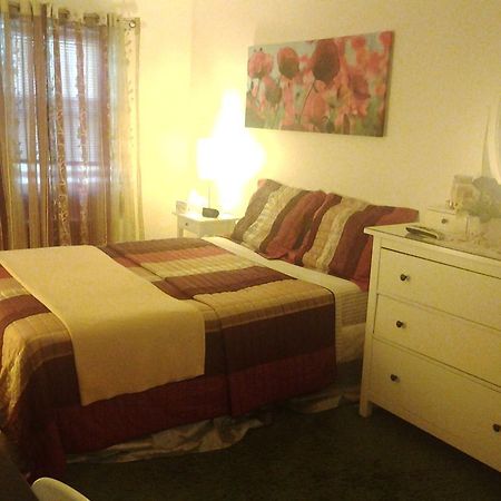 Exquisite Guesthouse New York City Room photo