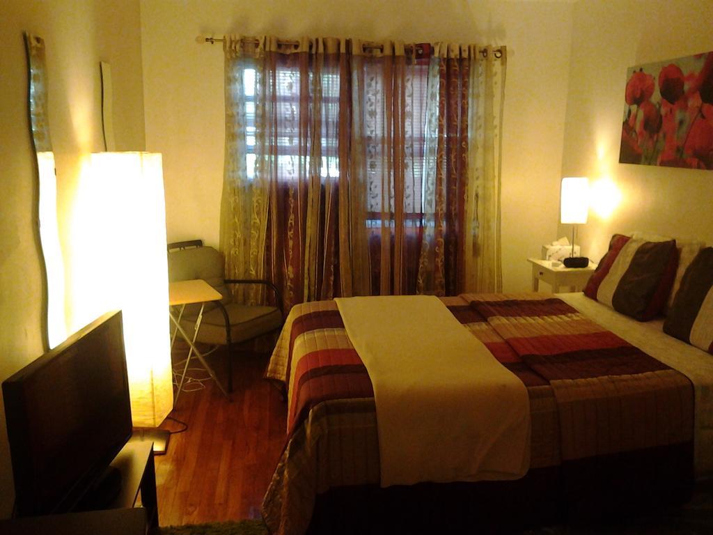 Exquisite Guesthouse New York City Room photo